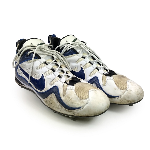 Junior Seau 12/1/2002 San Diego Chargers Game Used Nike Air Zoom Cleats - Excellent Use