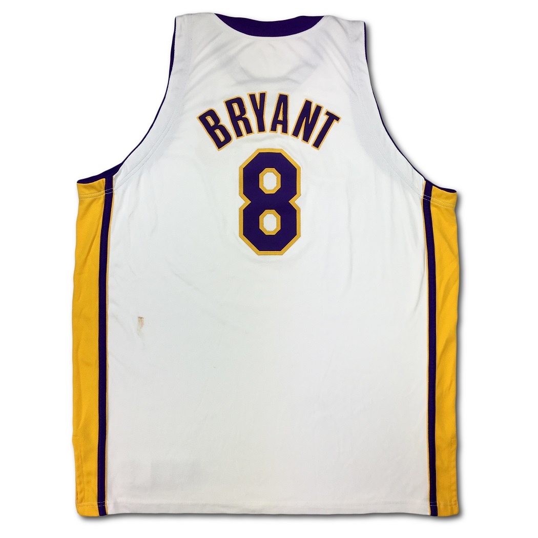 Lot Detail - Kobe Bryant 2005-06 Los Angeles Lakers Game Used #8