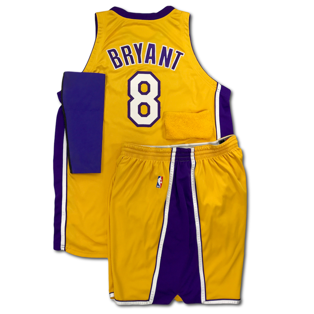 Lot Detail - Kobe Bryant 2001-02 Lakers Game Used & Signed