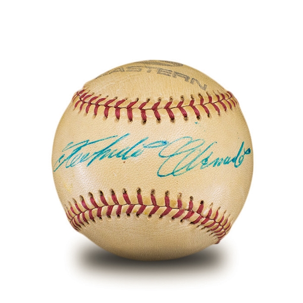 One of The Worlds Finest Roberto Clemente Single Signed Baseball With PSA/DNA "Mint 9" Signature (PSA/DNA 7.5 NR MT-MINT Overall)
