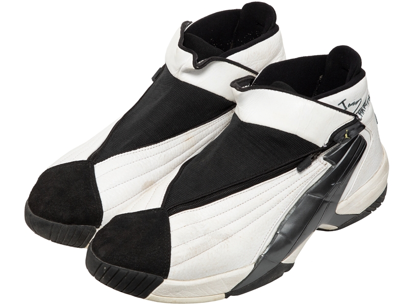 2000 LeBron James Ohio High School Division III Championship Game Worn & Dual-Signed Sneakers - Photo Matched - Family Provenance